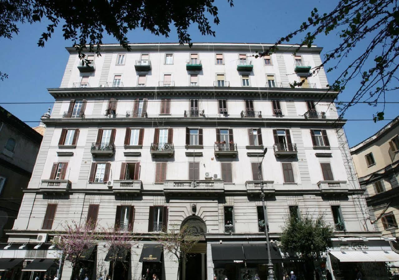 Отель Napoli'S Gold Экстерьер фото